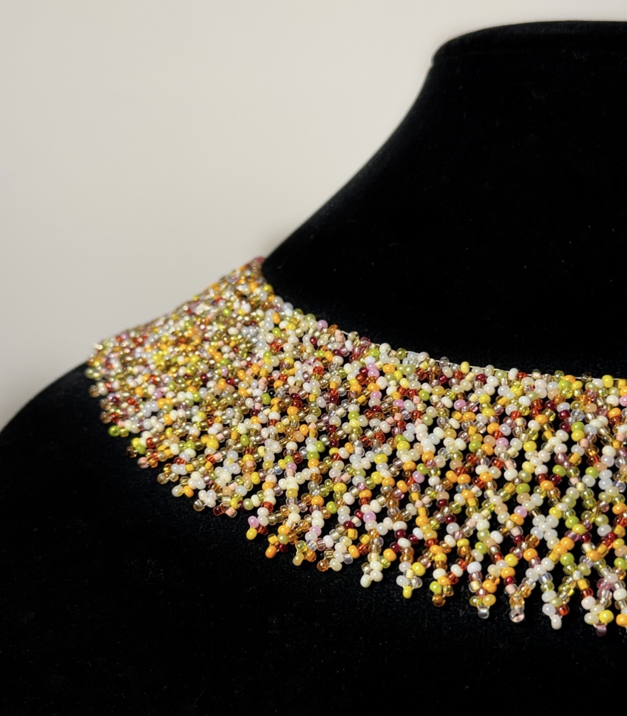 Autumn Confetti netted collar